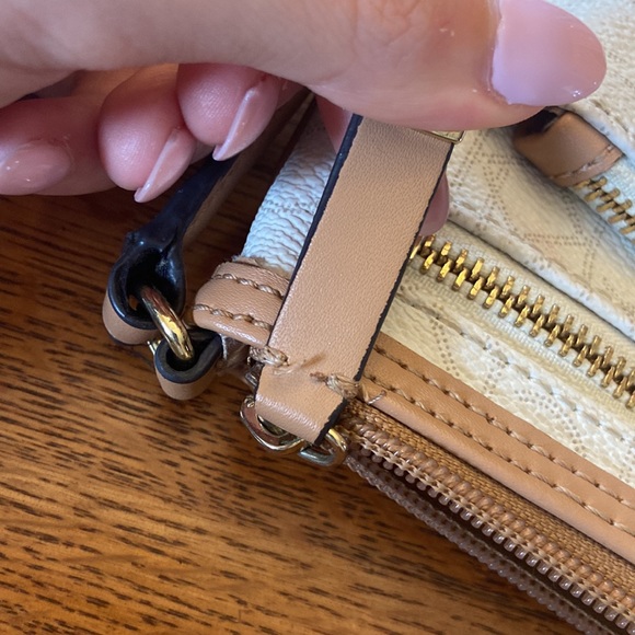 Calvin Klein Crossbody Bag / Purse - Picture 9 of 9